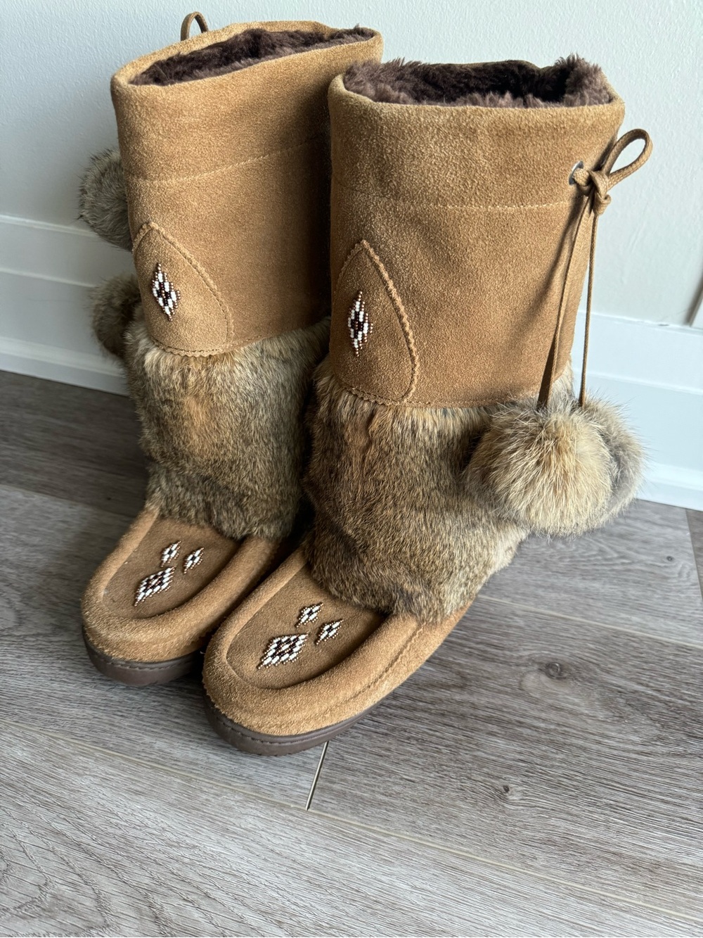 ❤️MANITOBA MUKLUCKS TALL VERSION NEVER WORN ❤️